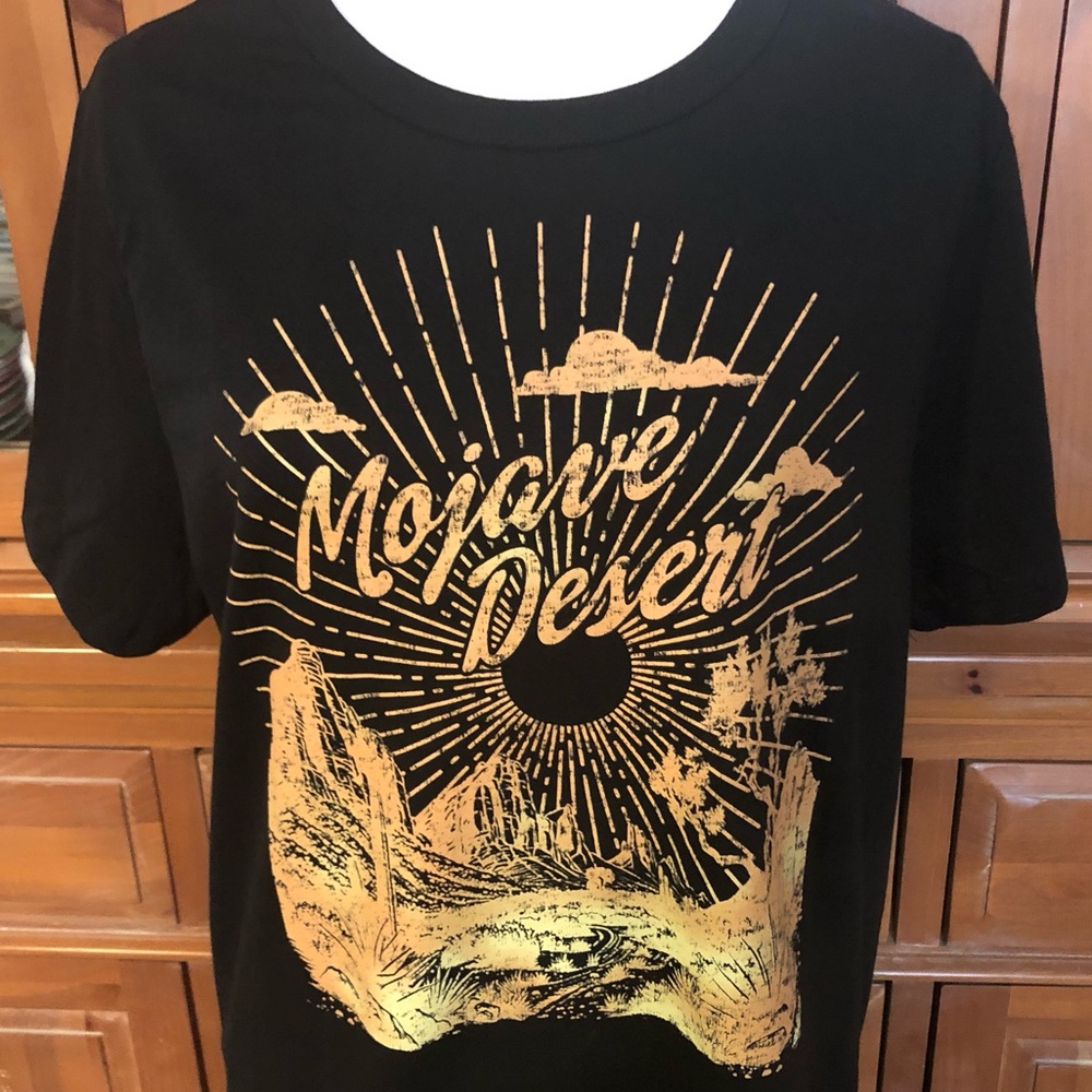 NWT Zoe + Liv Black Tee with Gold Sunrise Graphic - Picture 3 of 4